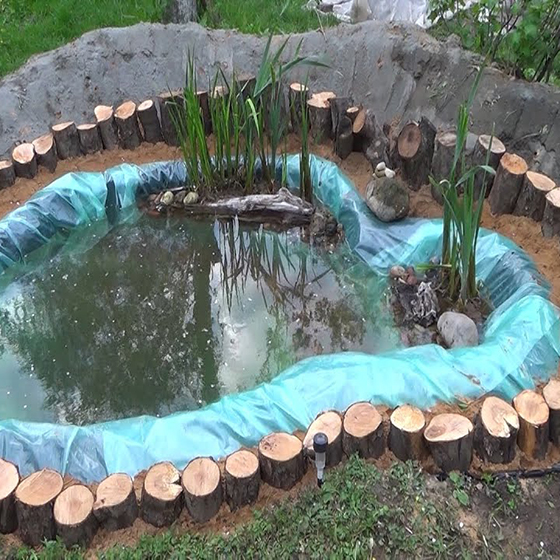 Пруд из клеенки